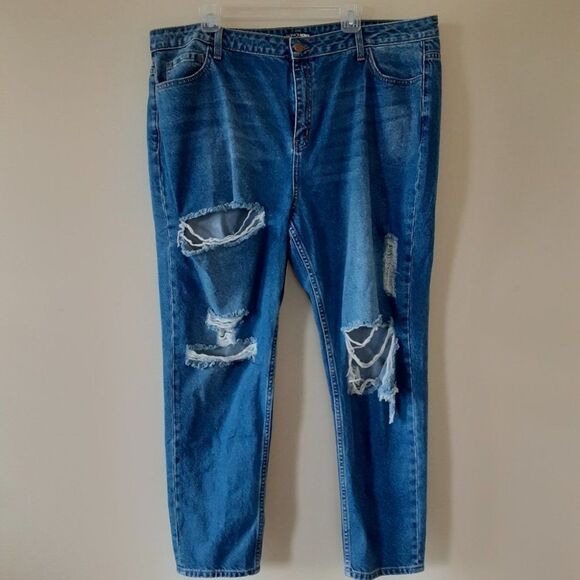 FASHION Nova 2X Boyfriend‎ Jeans Ripped Busted Knee Distressed High Rise Womens - Picture 1 of 4